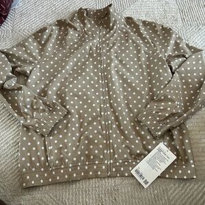Lululemon NWT Adapted State Track Jacket
Simple Polka White Sheer Oak